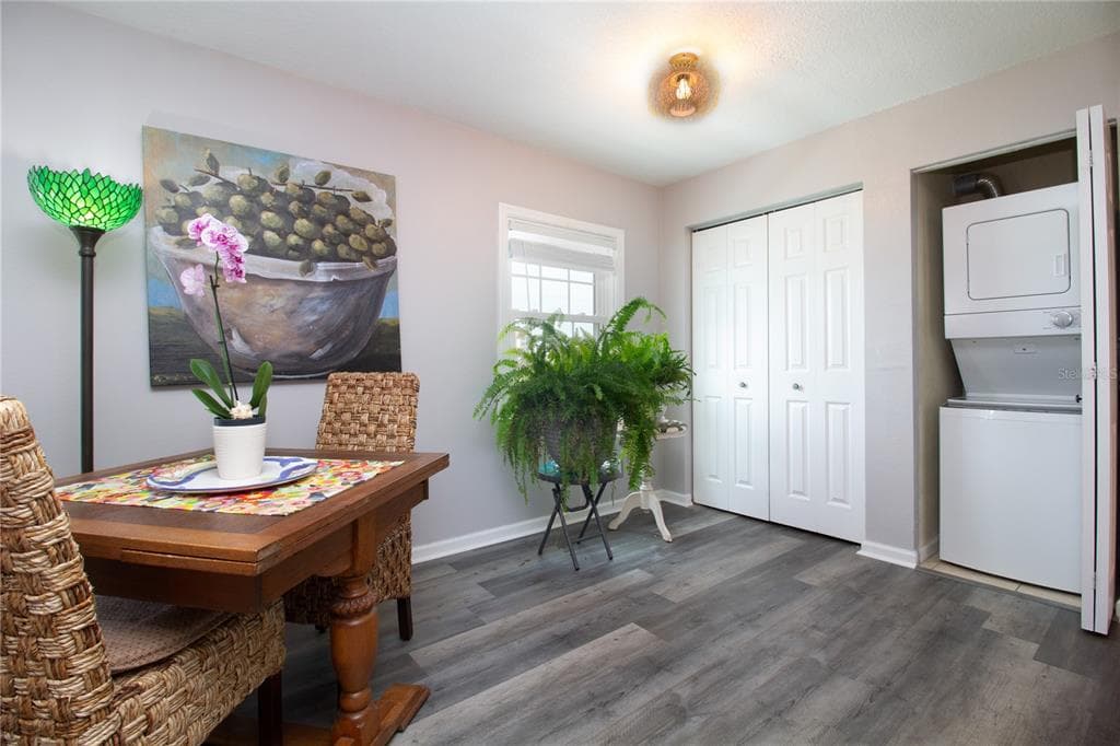 5282 BEACH DRIVE SE APT D photo 9