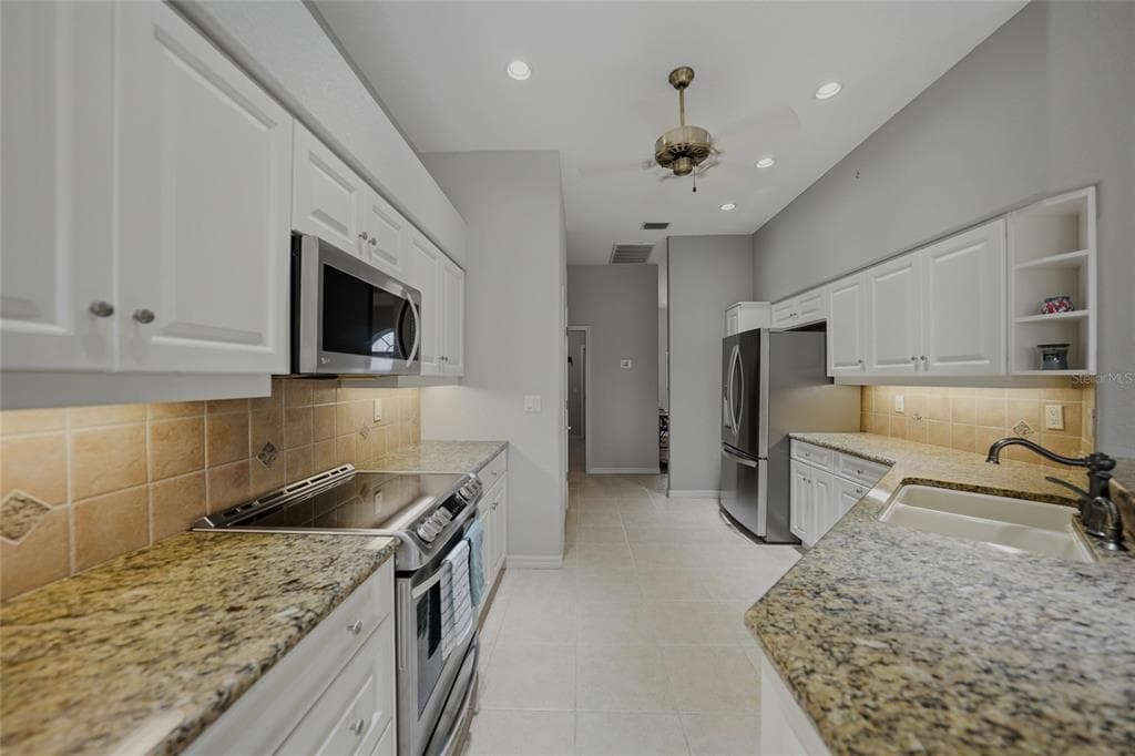 454 MACEDONIA DRIVE photo 14