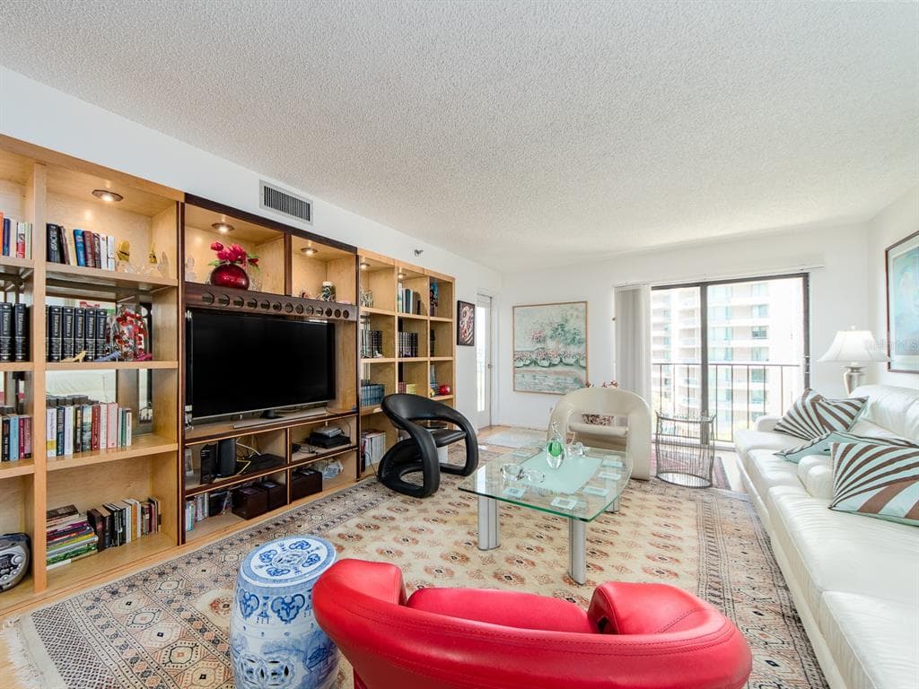 1480 GULF BOULEVARD 612 photo 7