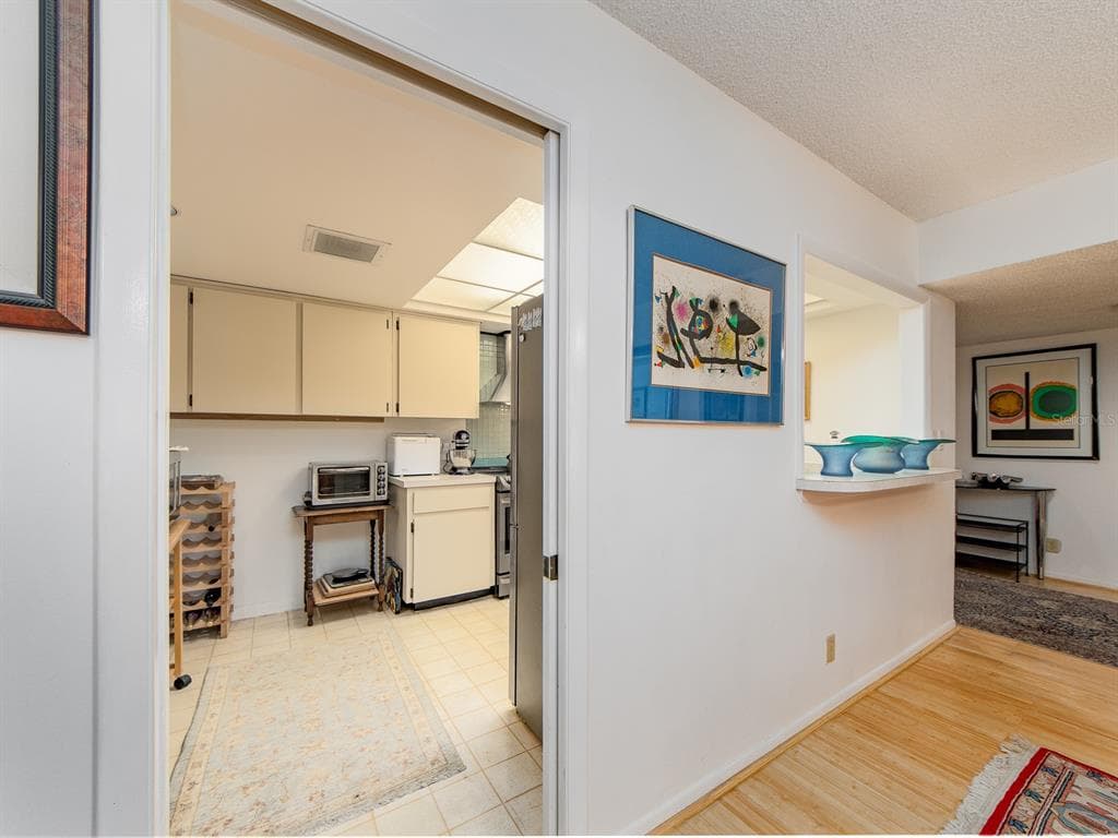 1480 GULF BOULEVARD 612 photo 14