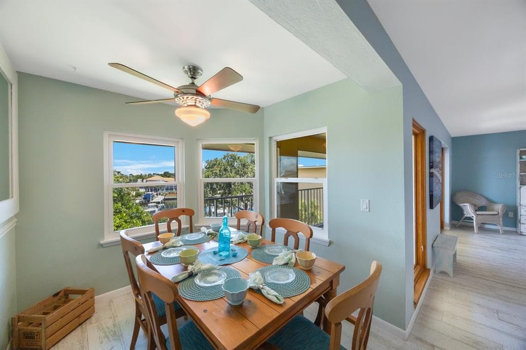 1125 PINELLAS BAYWAY S 305 photo 18