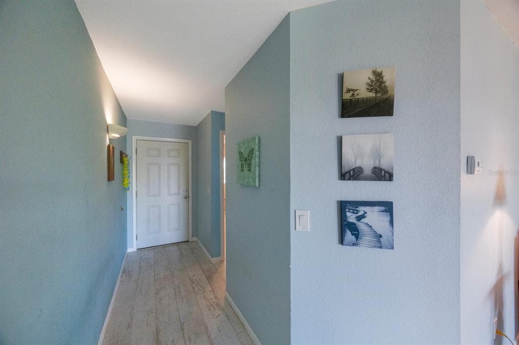 1125 PINELLAS BAYWAY S 305 photo 4