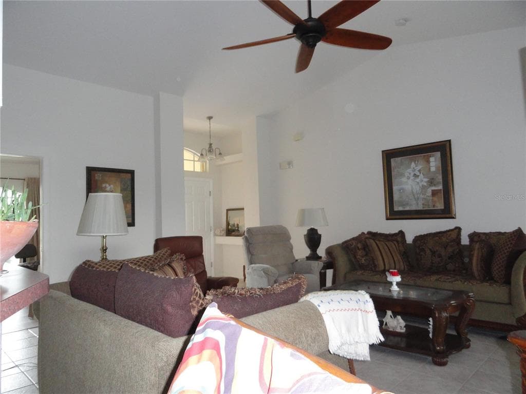 428 BOUNDARY BOULEVARD photo 20
