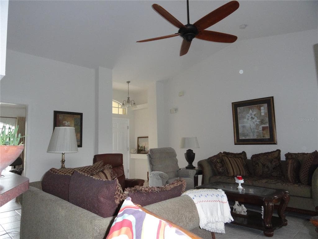 428 BOUNDARY BOULEVARD photo 19