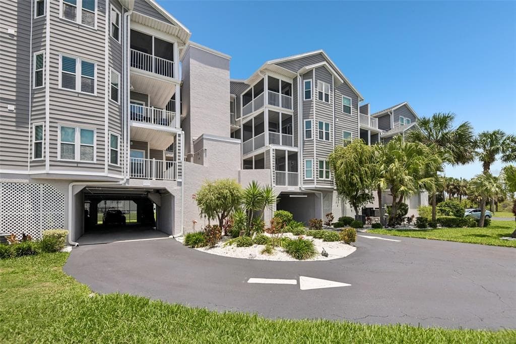 5727 BISCAYNE COURT 209 photo 12