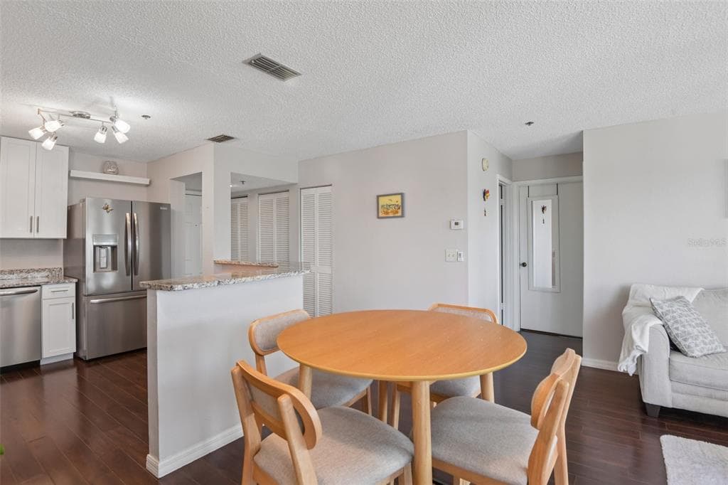 5727 BISCAYNE COURT 209 photo 5