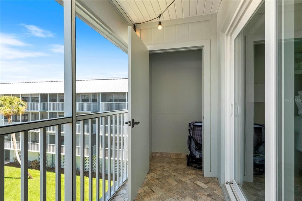 315 N CAUSEWAY C-402 photo 16