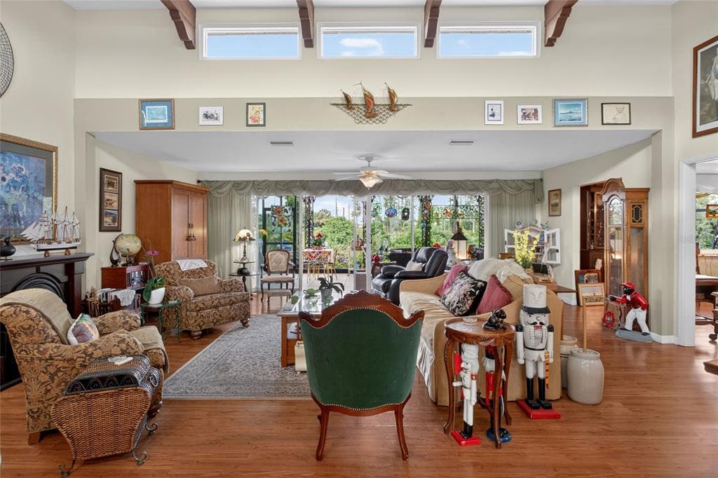 1411 JACOBSON CIRCLE photo 13