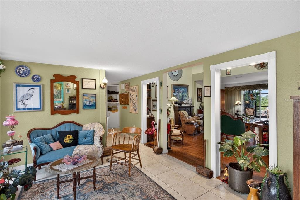 1411 JACOBSON CIRCLE photo 9