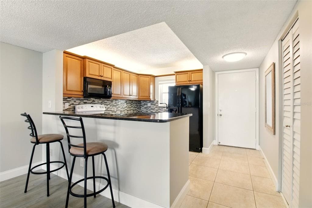 7625 SUN ISLAND DRIVE S 304 photo 8