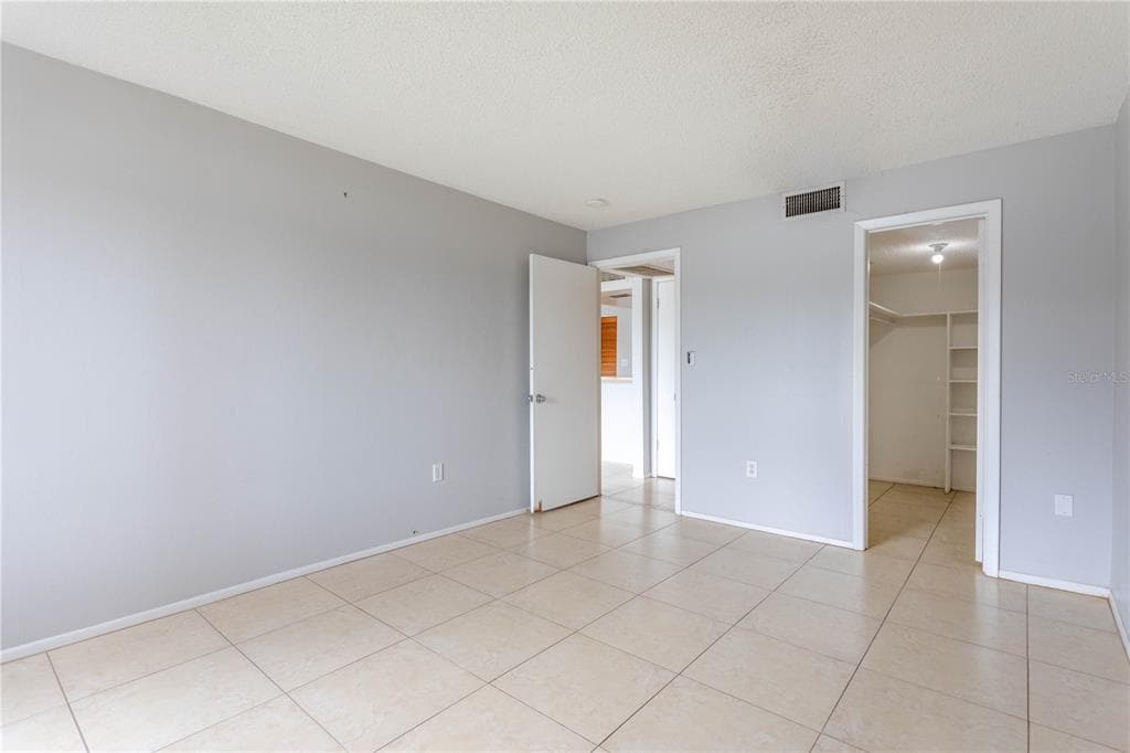 618 ORANGE DRIVE 216 photo 17