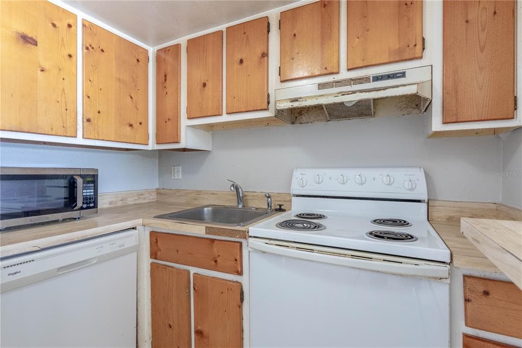 618 ORANGE DRIVE 216 photo 11
