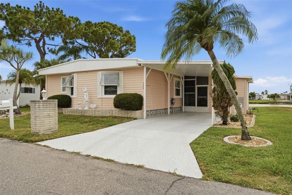 520 IMPERIAL DRIVE photo 1