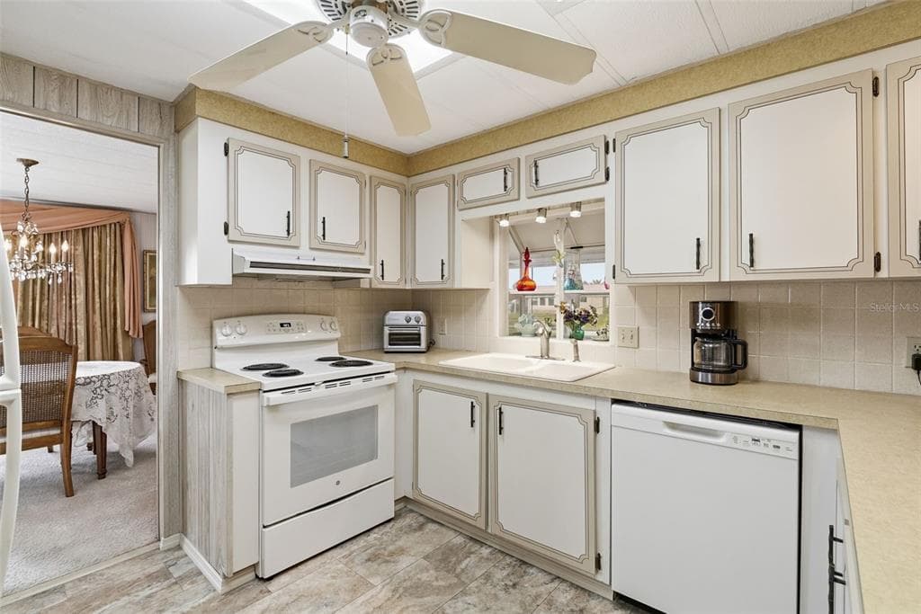 520 IMPERIAL DRIVE photo 9
