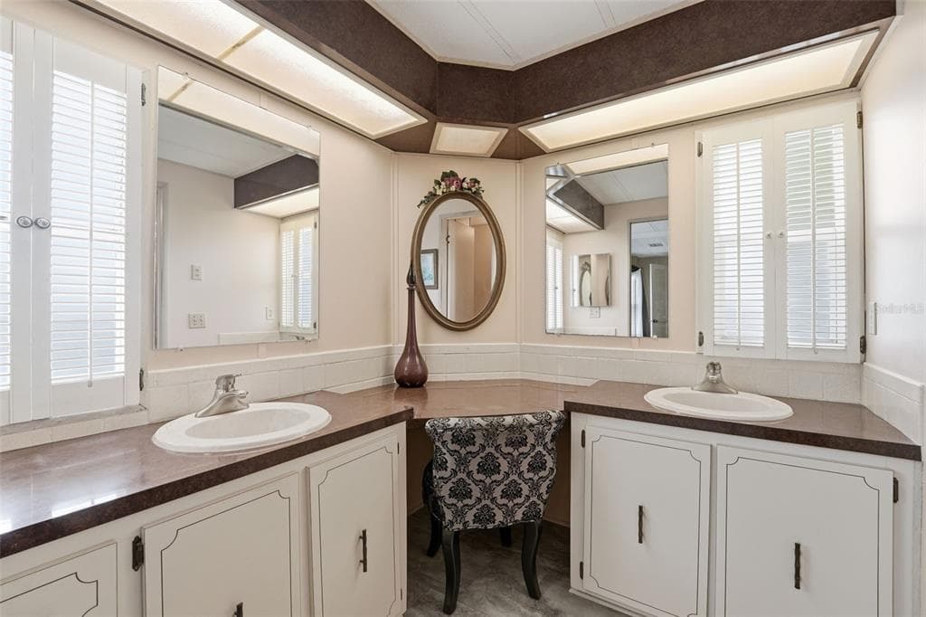 520 IMPERIAL DRIVE photo 19
