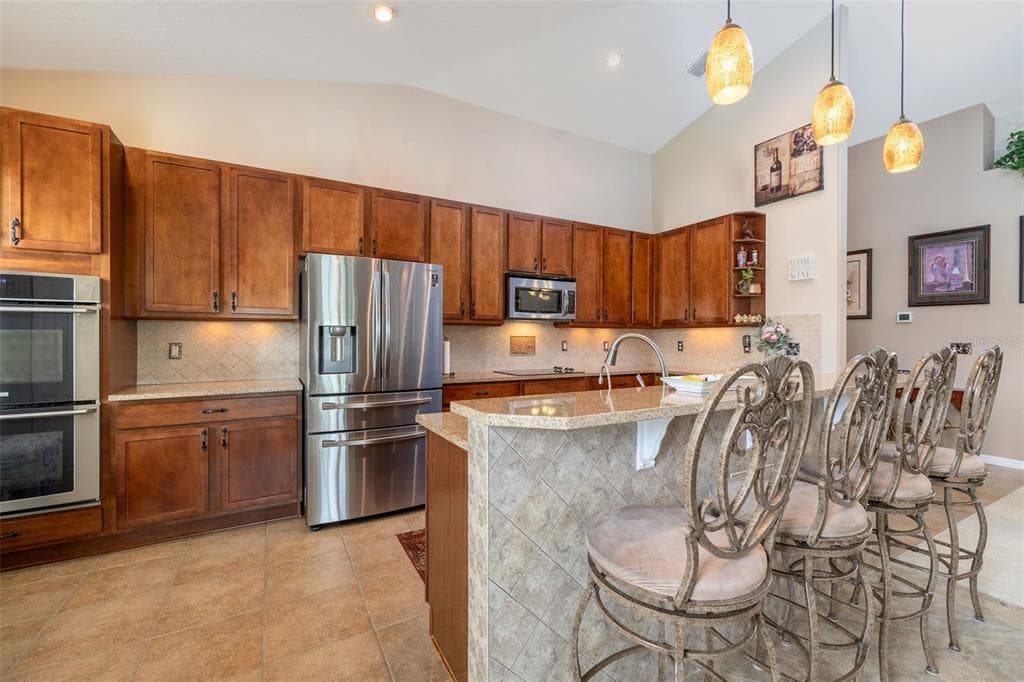 61 RAINTREE CIRCLE photo 11
