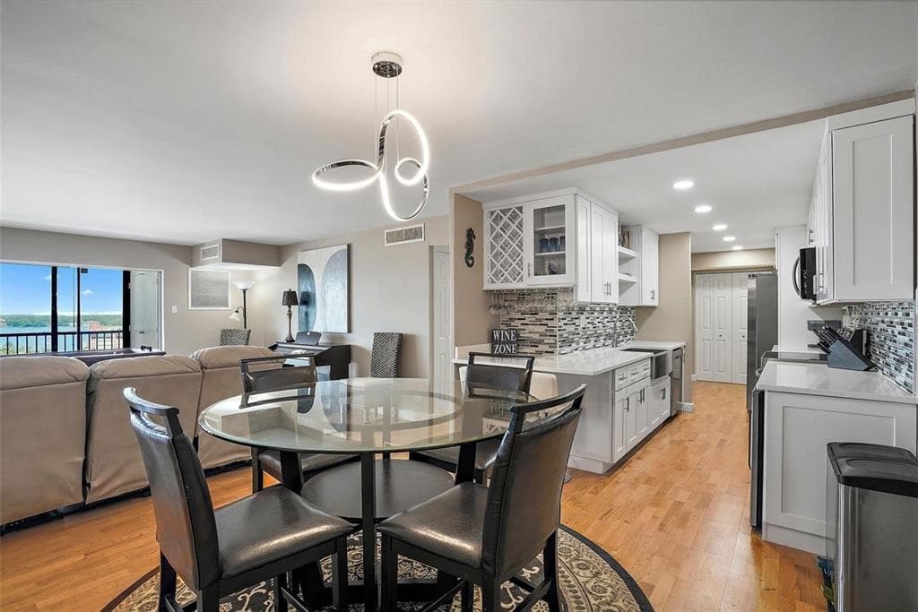 10355 PARADISE BOULEVARD 1010-1011 photo 8