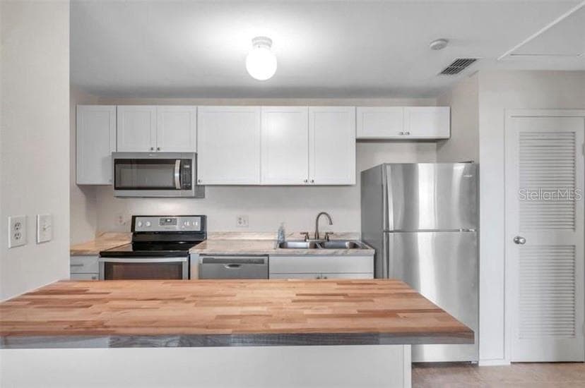1400 GANDY BOULEVARD N 507 photo 17