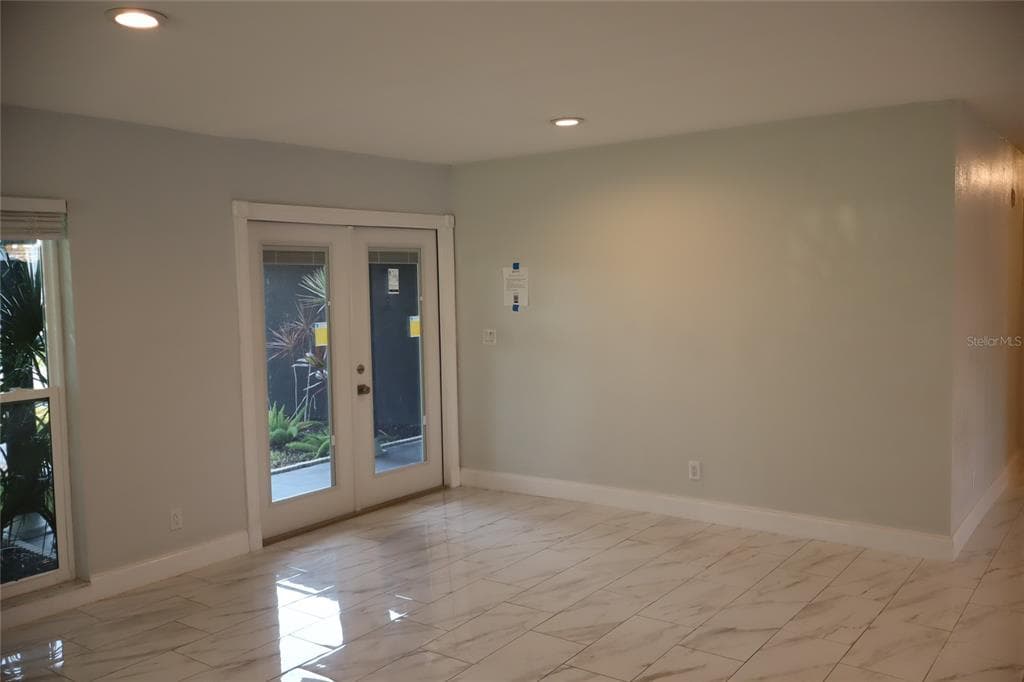 1019 SPINDLE PALM WAY photo 17