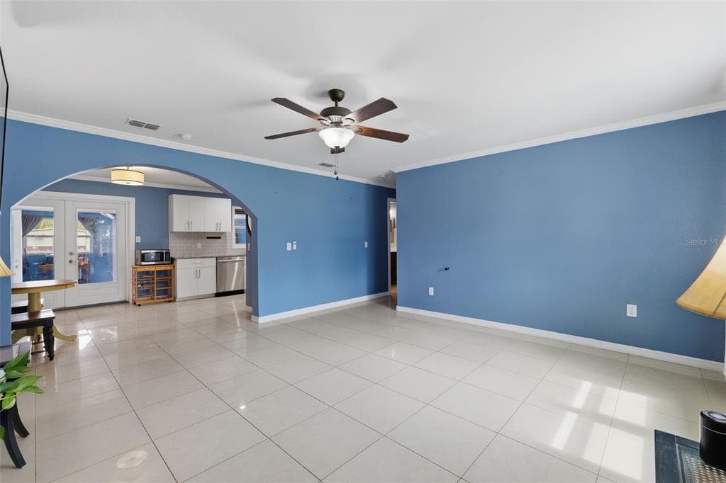 421 WATERVIEW DRIVE photo 4