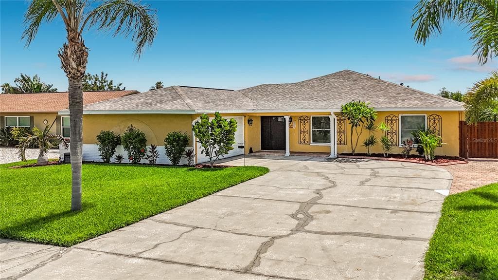 6517 SOLITAIRE PALM WAY 5
