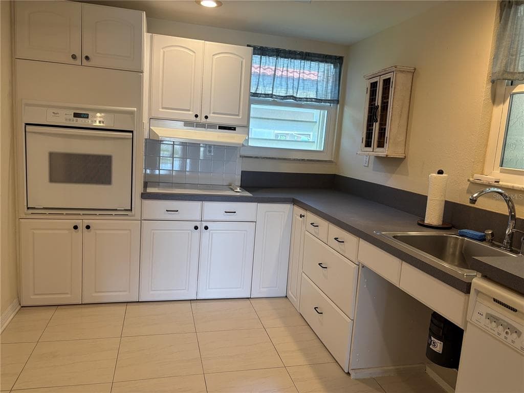 7907 SAILBOAT KEY BOULEVARD S #105 5