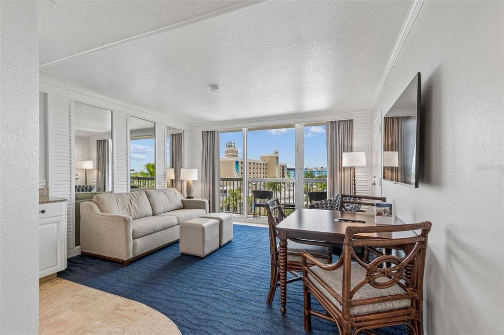5500 GULF BOULEVARD 6241 photo 3