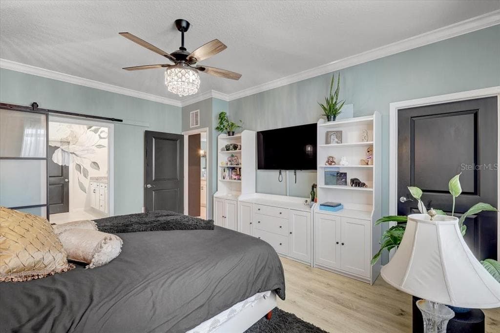 3921 MOSSY LIMB COURT photo 18