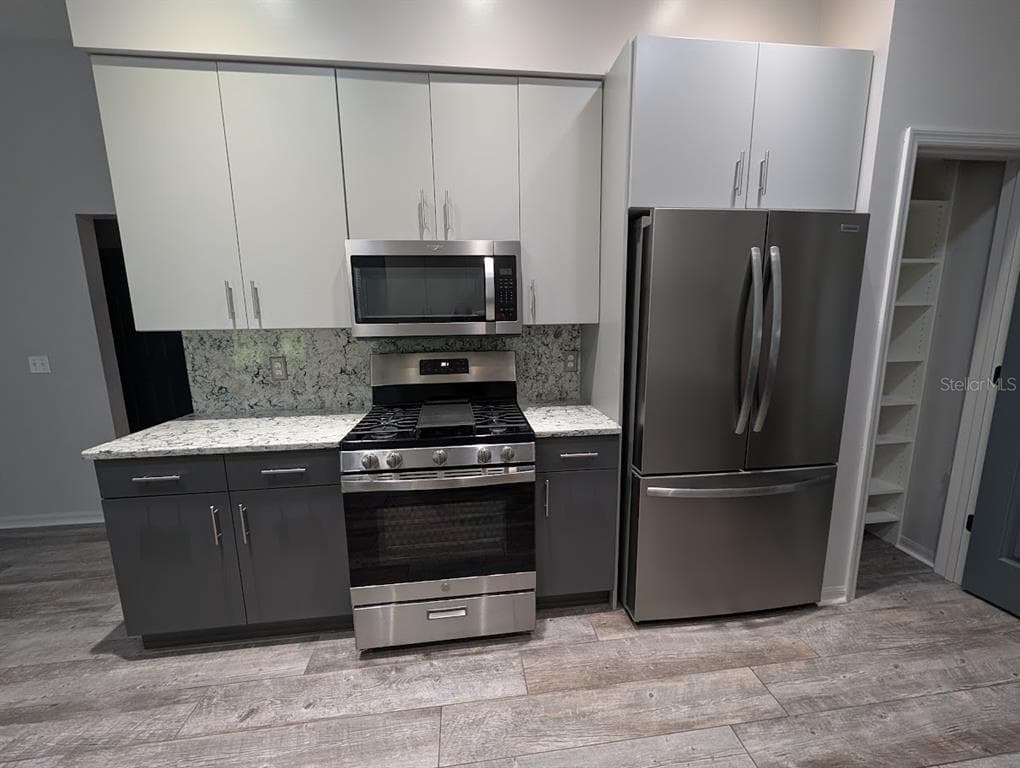 4009 NW 67TH PLACE photo 10