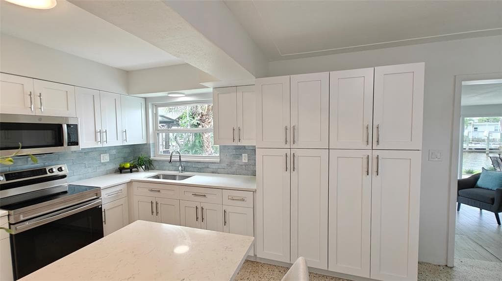 8521 42ND AVENUE N photo 14