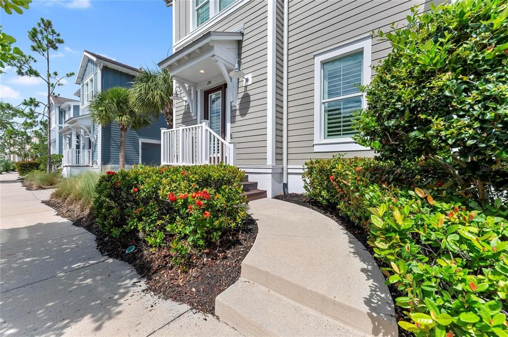 310 COMPASS POINT DRIVE 201 photo 4