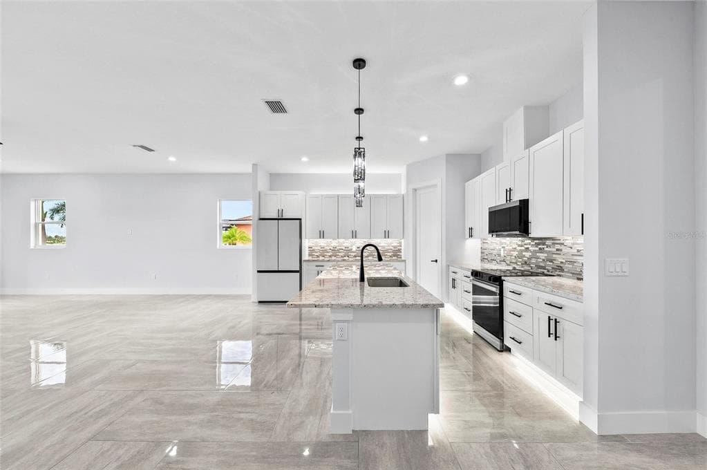 9225 RAES CREEK PLACE photo 12