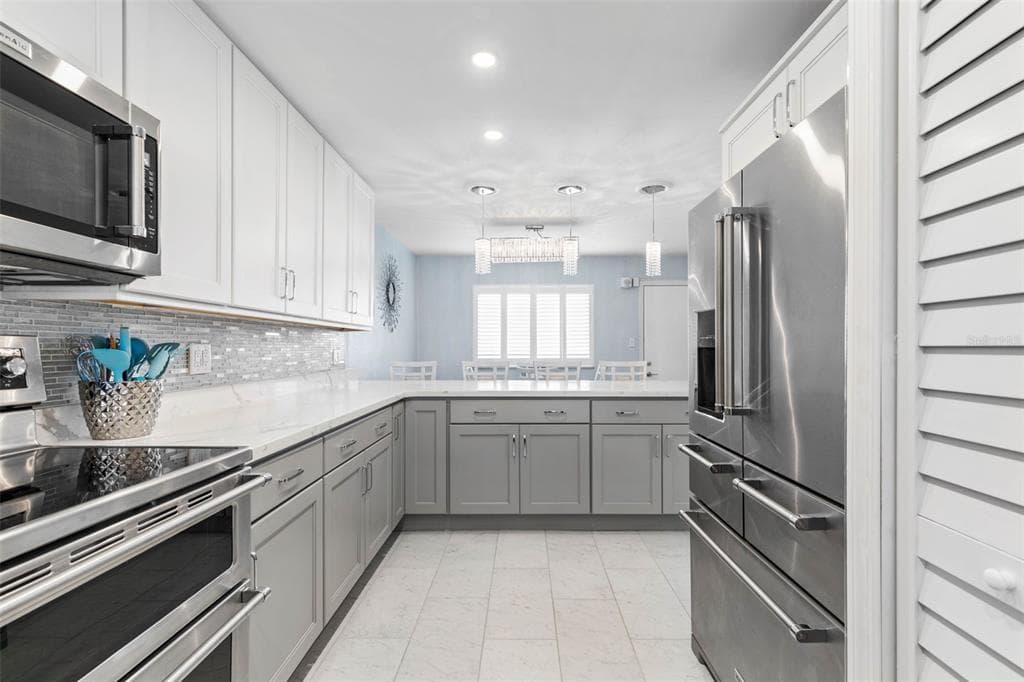 89 S ATLANTIC AVENUE 1002 photo 23