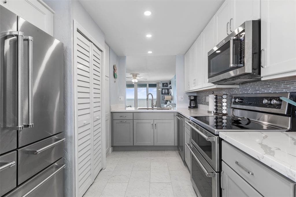 89 S ATLANTIC AVENUE 1002 photo 20