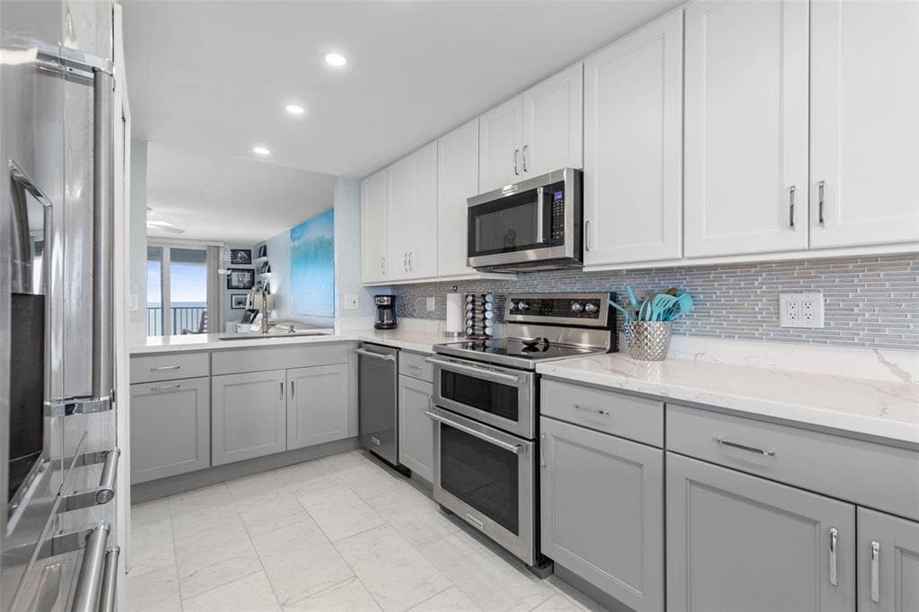 89 S ATLANTIC AVENUE 1002 photo 19