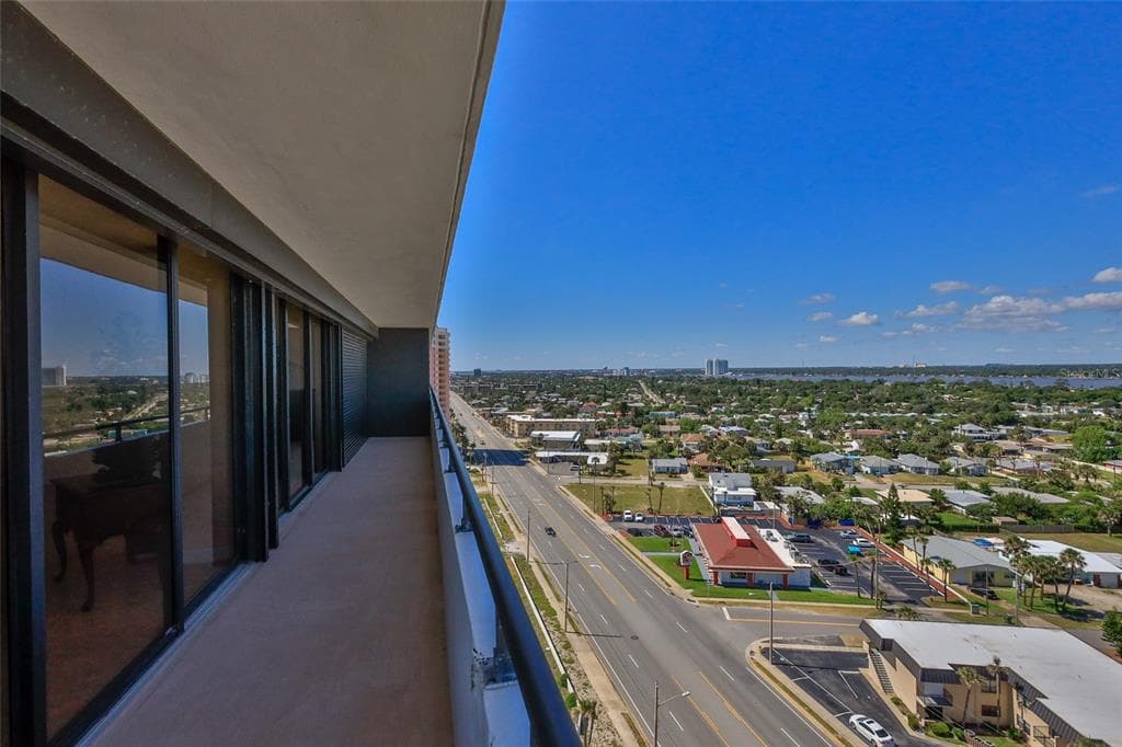 2200 N ATLANTIC AVENUE 1201 photo 17