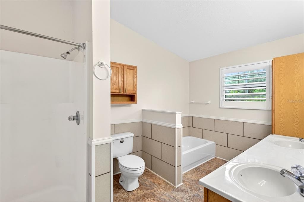 125 ANN STREET photo 15