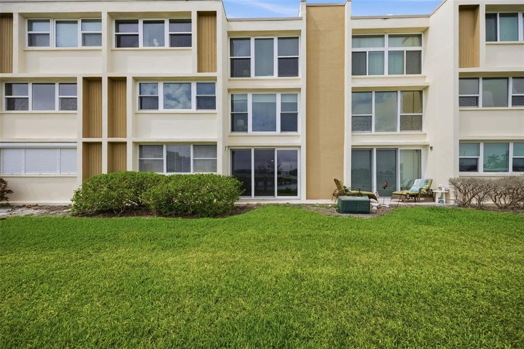 7465 BAY ISLAND DRIVE S 112 photo 25