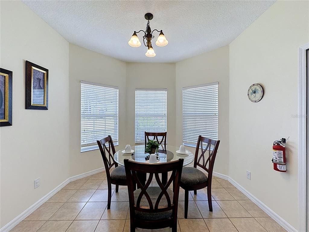 906 DORSET PLACE photo 13