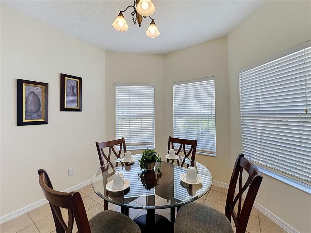 906 DORSET PLACE photo 14