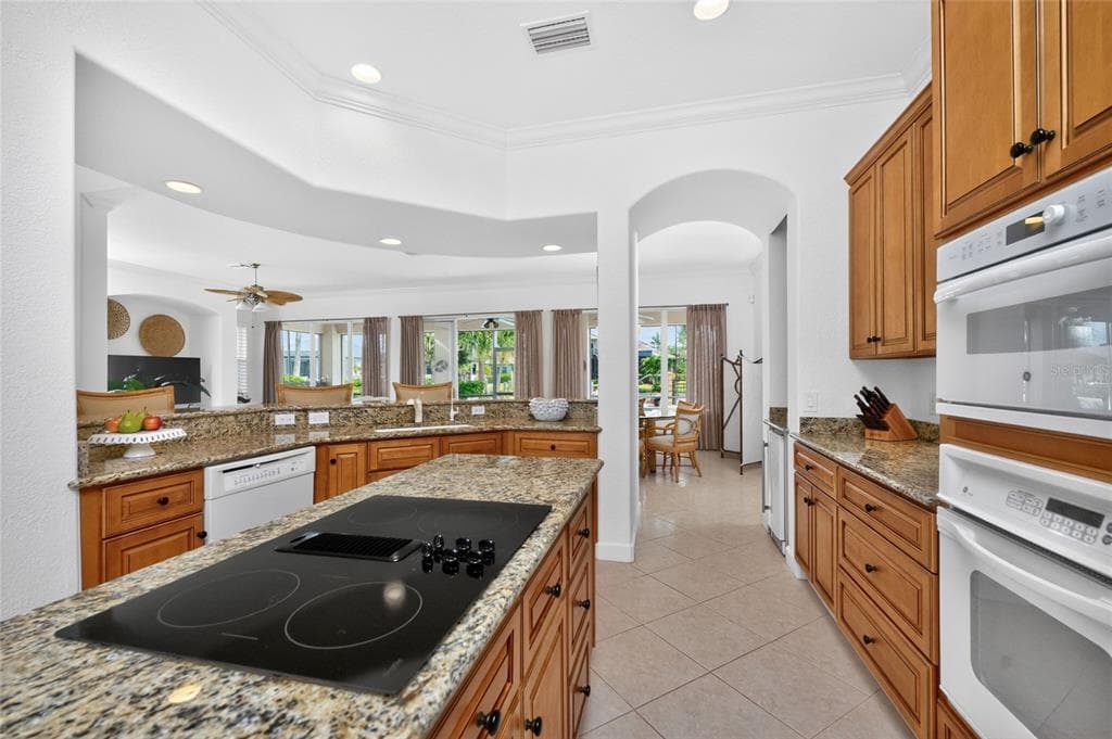 3341 SUNSET KEY CIRCLE photo 17