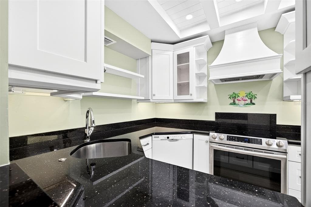25188 MARION AVENUE 1006 photo 22