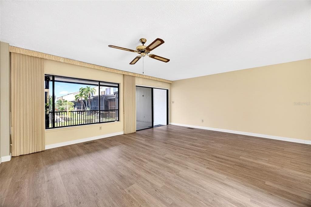 25188 MARION AVENUE 1006 photo 14