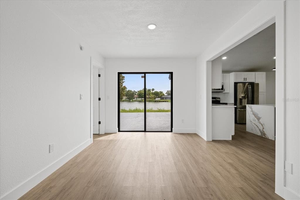 10609 OUT ISLAND DRIVE photo 10