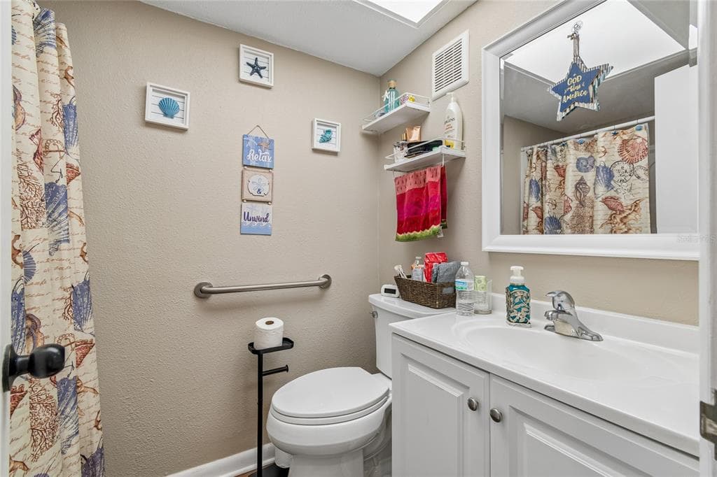 4939 FLORAMAR TERRACE 610 photo 22