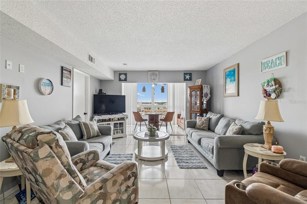 4939 FLORAMAR TERRACE 610 photo 3