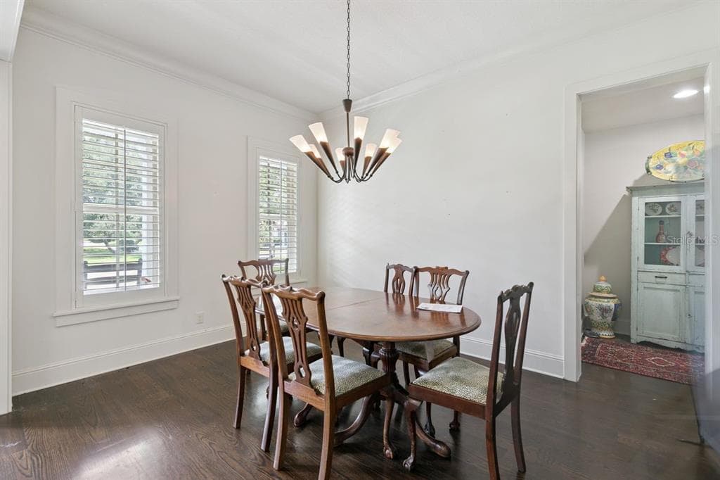 2240 VENETIAN WAY 5