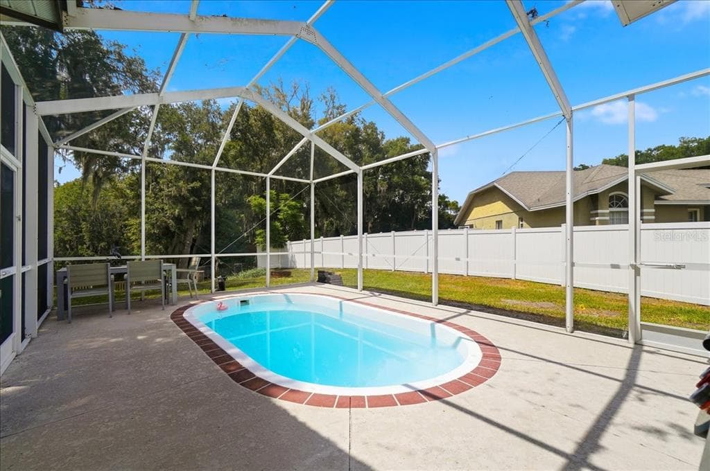 448 LAKE HARRIS DRIVE 3