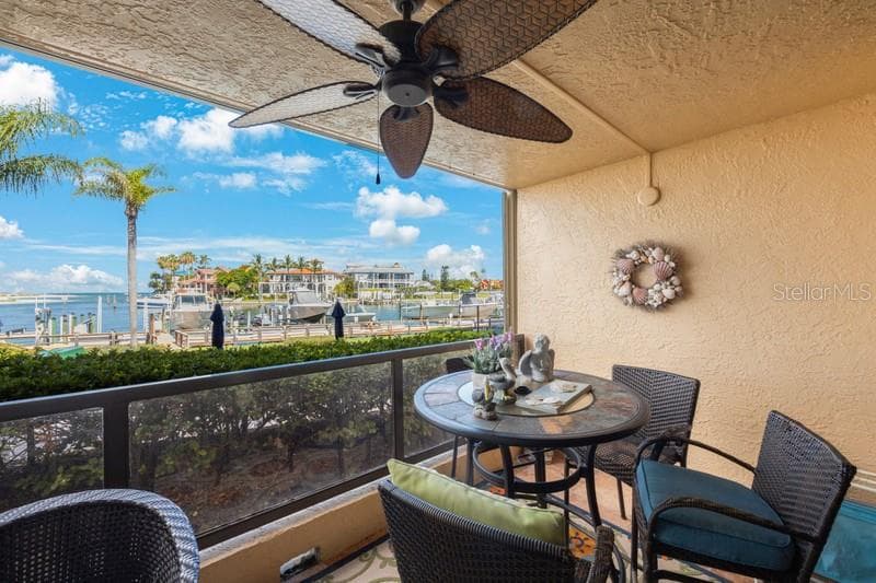 1060 PINELLAS BAYWAY S 103 photo 2