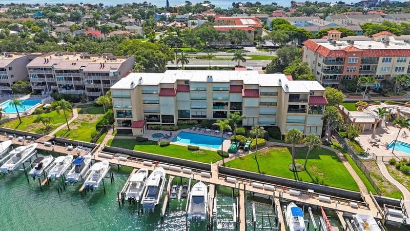 1060 PINELLAS BAYWAY S 103 photo 8